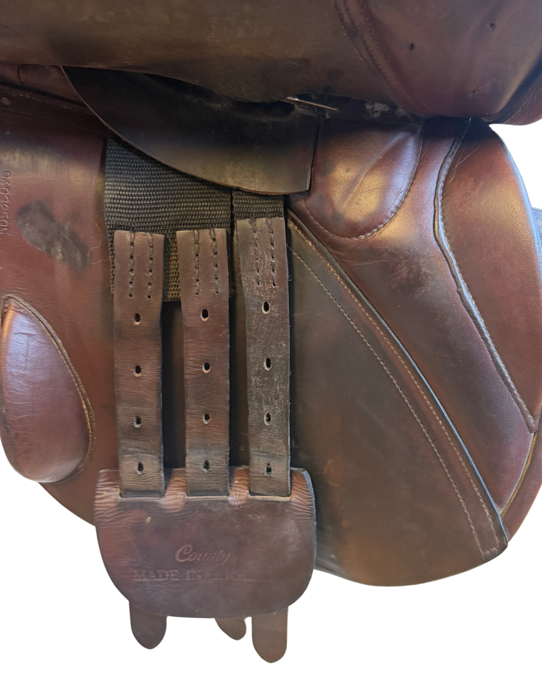 County Stabilizer Jumping Saddle | 16.5”