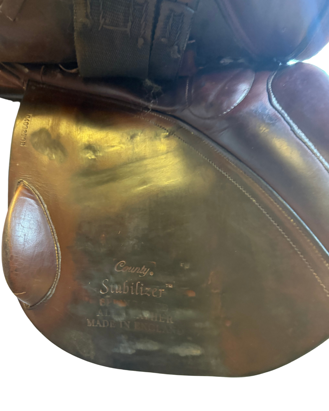 County Stabilizer Jumping Saddle | 16.5”